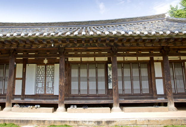 정면에서 본 남파고택