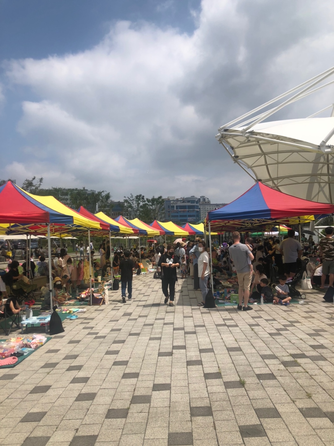 첫번째 아청 플리마켓 전경